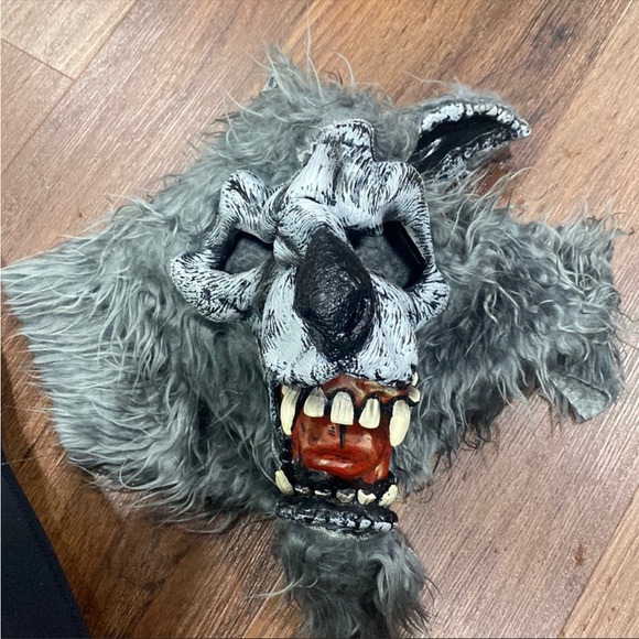 Wolf mask - Picture 4 of 4